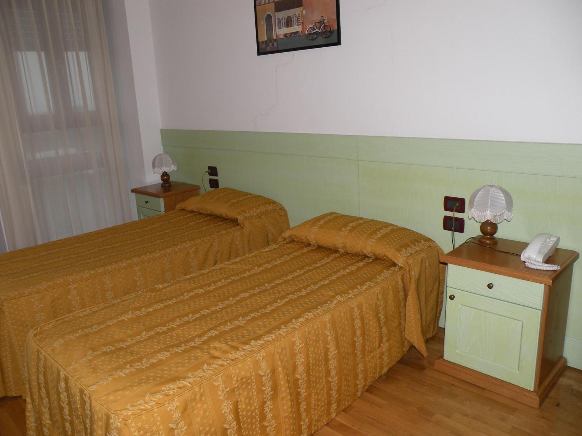 Hotel Ristorante Il Pirata San Vito di Leguzzano Δωμάτιο φωτογραφία