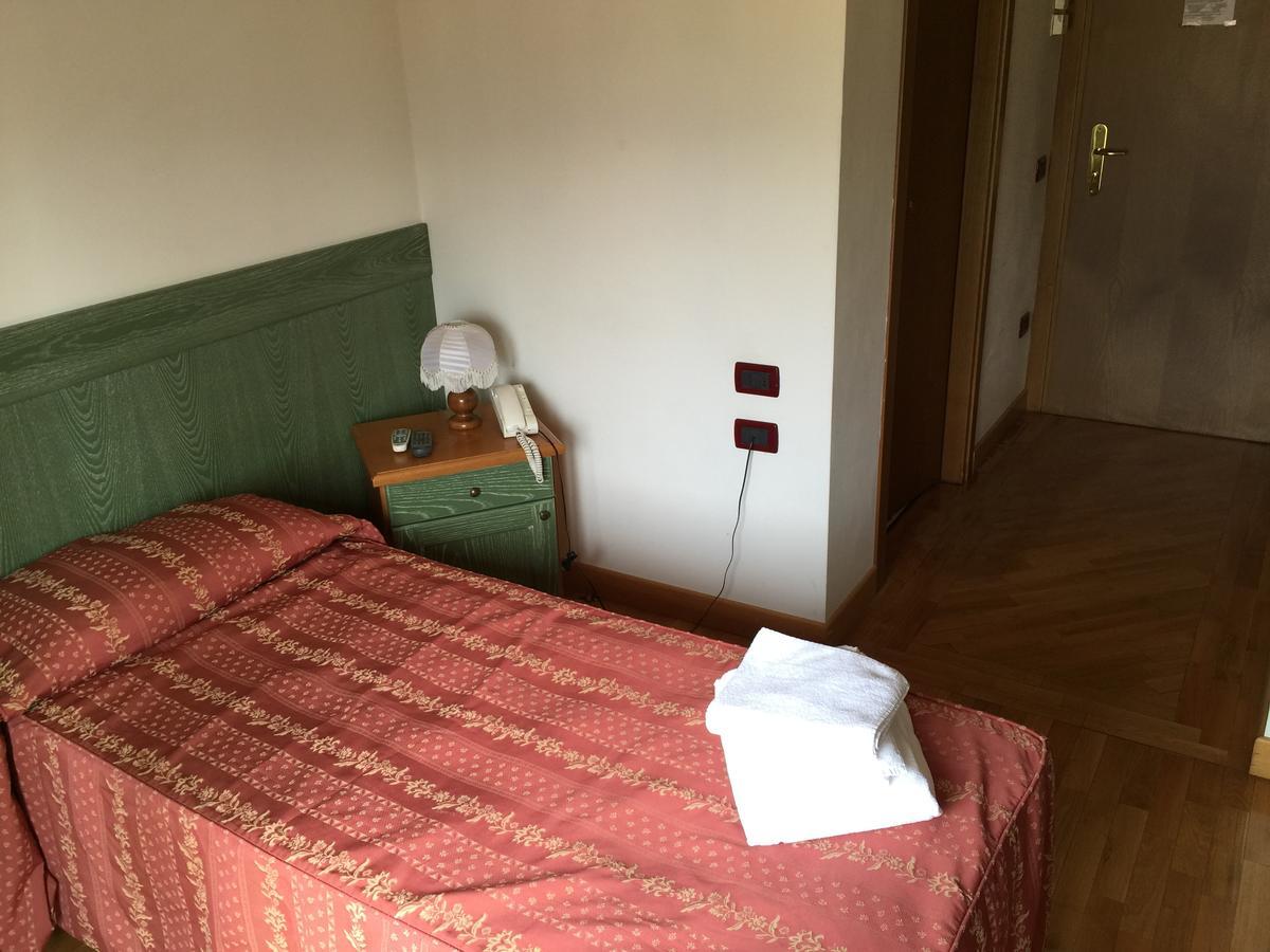 Hotel Ristorante Il Pirata San Vito di Leguzzano Εξωτερικό φωτογραφία